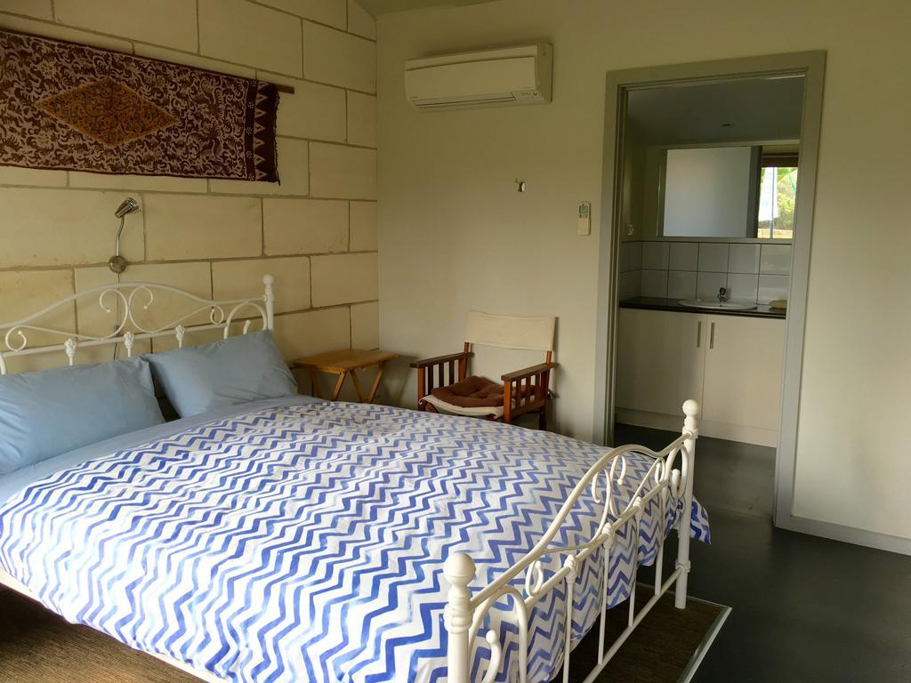 Port Campbell Guesthouse & Flash Packers Exteriör bild