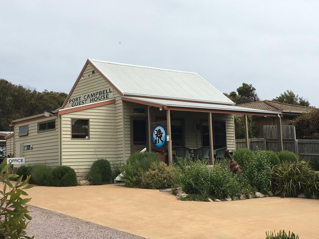 Port Campbell Guesthouse & Flash Packers Exteriör bild